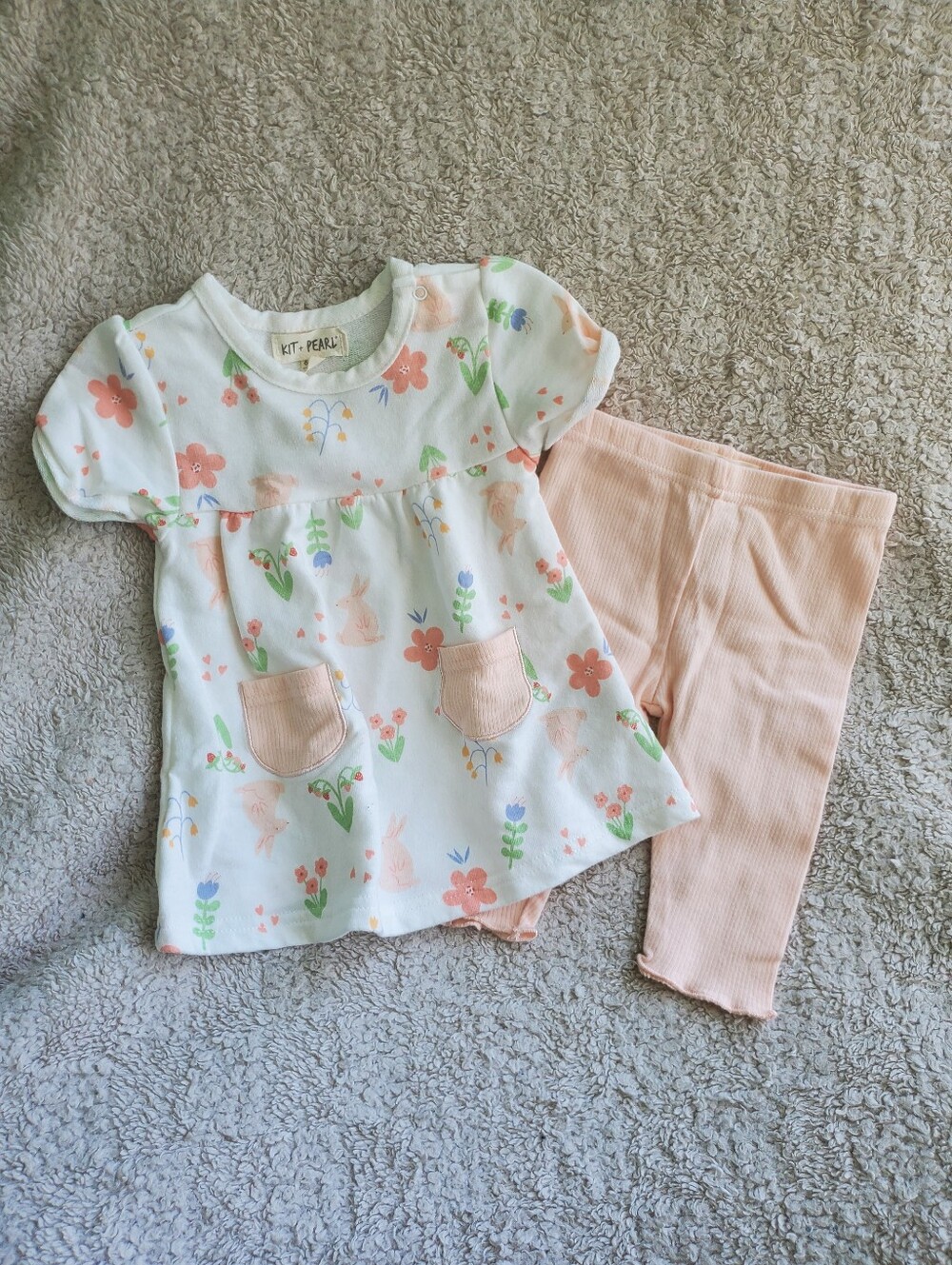 Kit + Pearl Floral Bunny Tunic & Peach Leggings Set